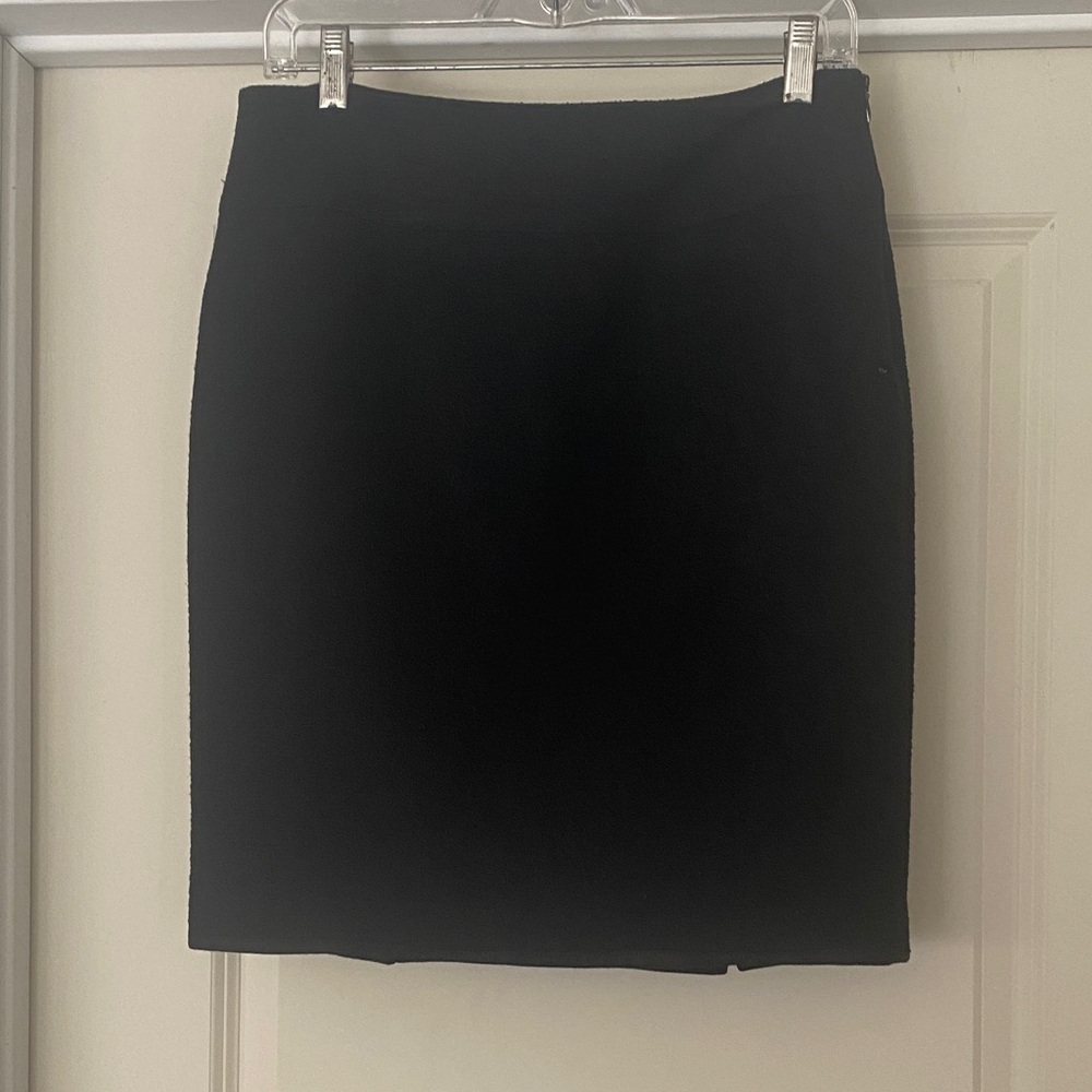 Elie Tahari  Black Women's Skirt Size 8